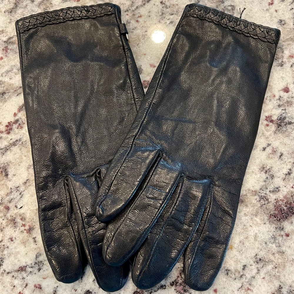 Ladies Black Leather Gloves Nine & Company EUC